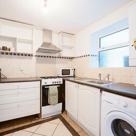 Forest Gate Double Rooms London Exterior photo