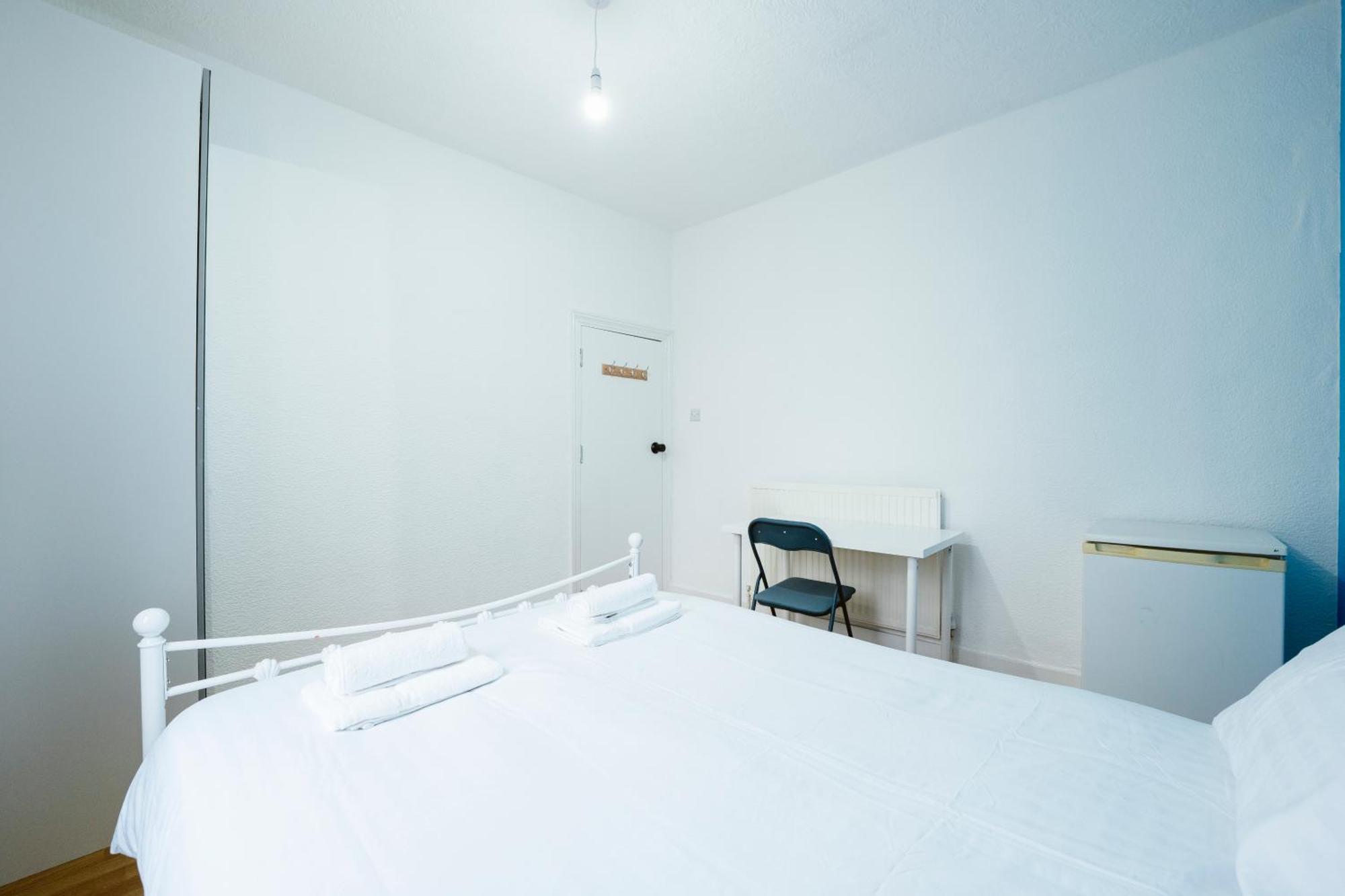 Forest Gate Double Rooms London Exterior photo