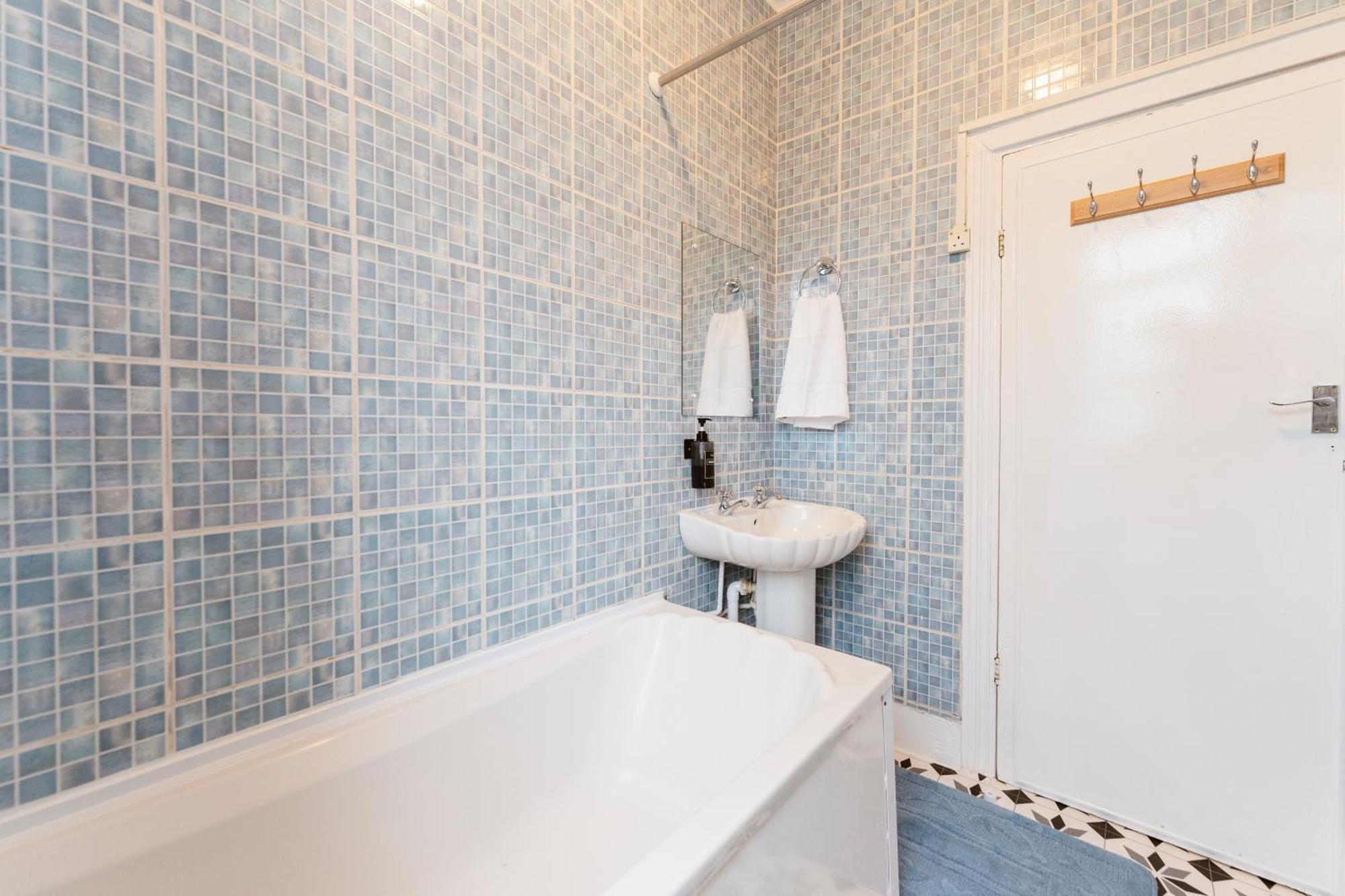 Forest Gate Double Rooms London Exterior photo
